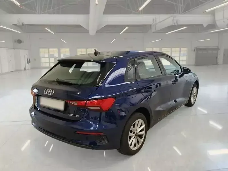 Usata Audi A3 Business 116 CV (85 kW) 2022 Blu Berlina