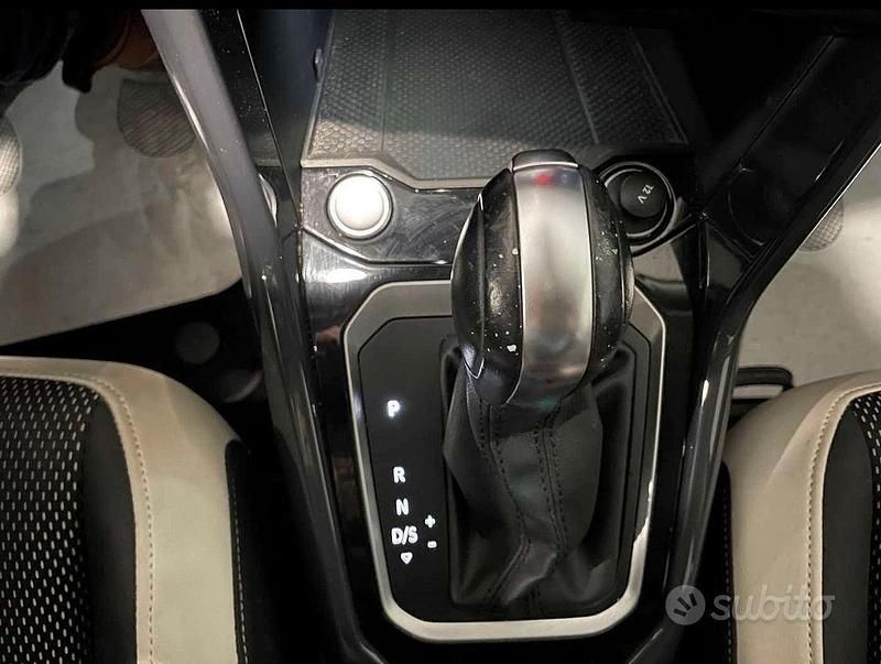 Usata VW T-Roc Advance 150 CV (110 kW) 2019 Blu SUV