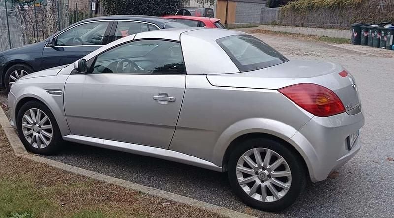 Usata Opel Tigra Edition 90 CV (66 kW) 2006 Station wagon