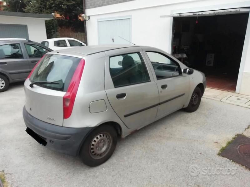 Usata Fiat Punto 2000 Grigio Utilitaria