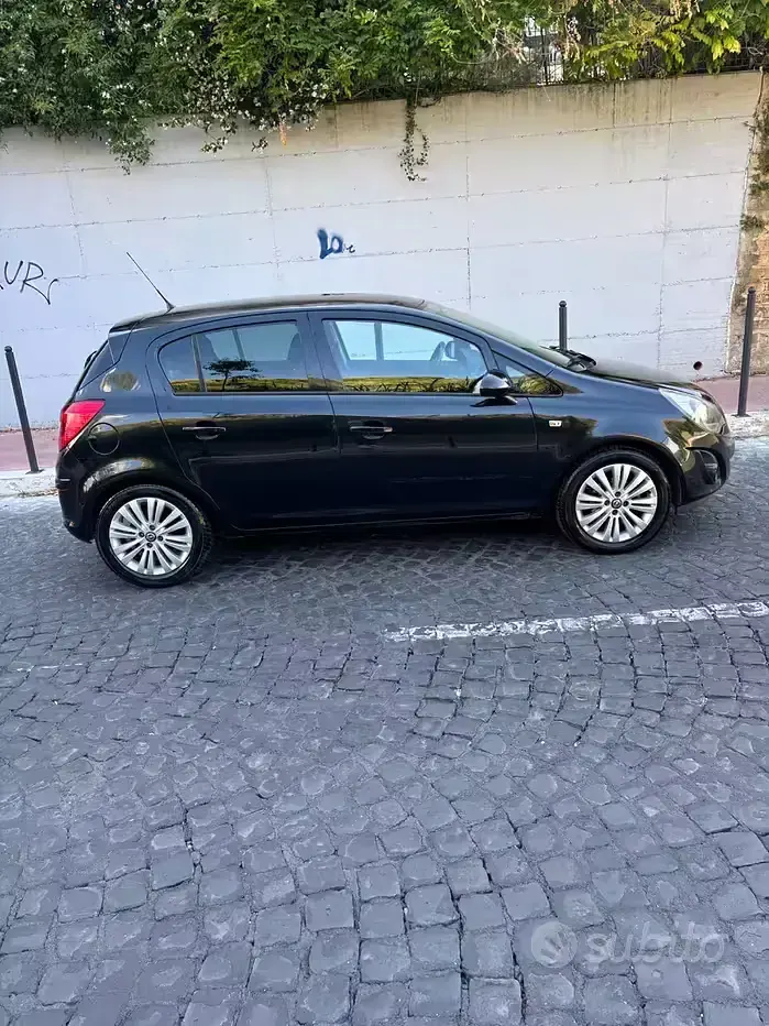 Usata Opel Corsa Cosmo 86 CV (63 kW) 2015 Nero Utilitaria