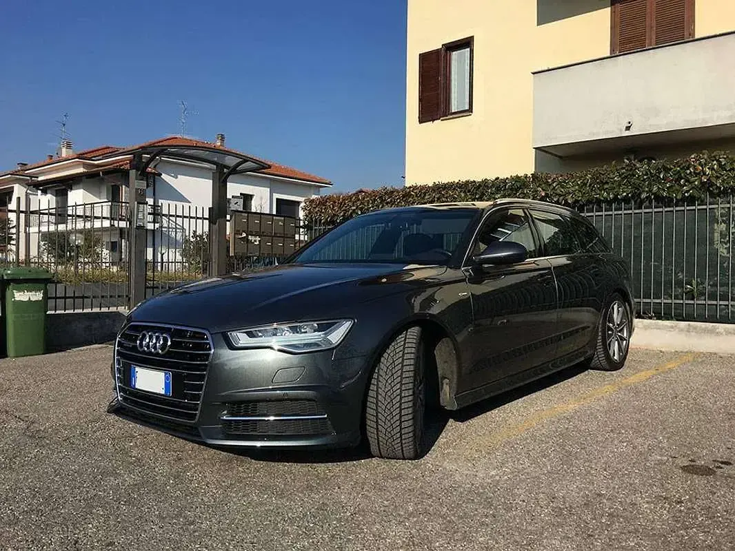 Usata Audi A6 Business 190 CV (139 kW) 2016 Argento Station wagon