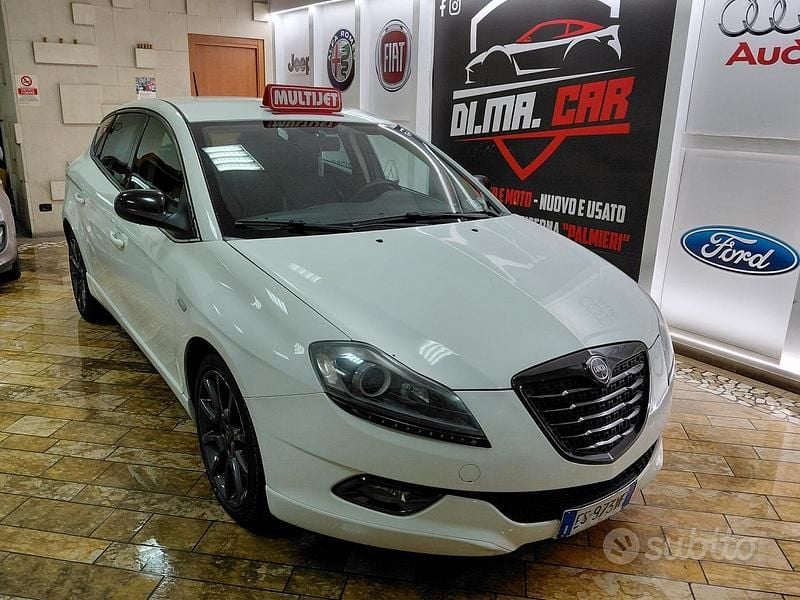 Bianco Usata 2013 Lancia Delta S Due volumi | 5199 € (Buon prezzo) - Immagine 1/4