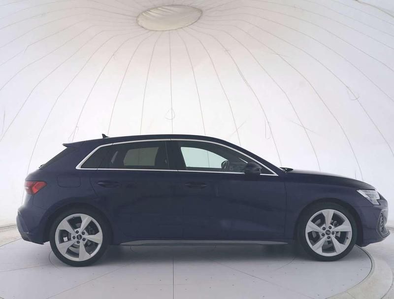 Usata Audi A3 Sportback S-Line 150 CV (110 kW) 2024 Blu/azzurro Utilitaria