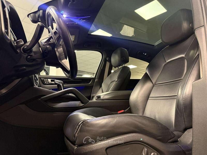 Usata Porsche Cayenne Sport 340 CV (250 kW) 2023 Nero SUV