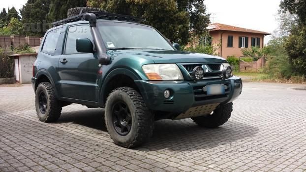 Mitsubishi pajero v60