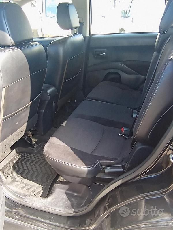 Usata Peugeot 4007 156 CV (114 kW) 2009 Nero SUV