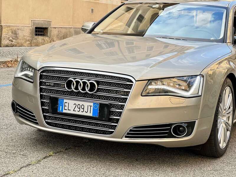 Usata Audi A8L W12 Business Plus 500 CV (367 kW) 2012 Beige Berlina