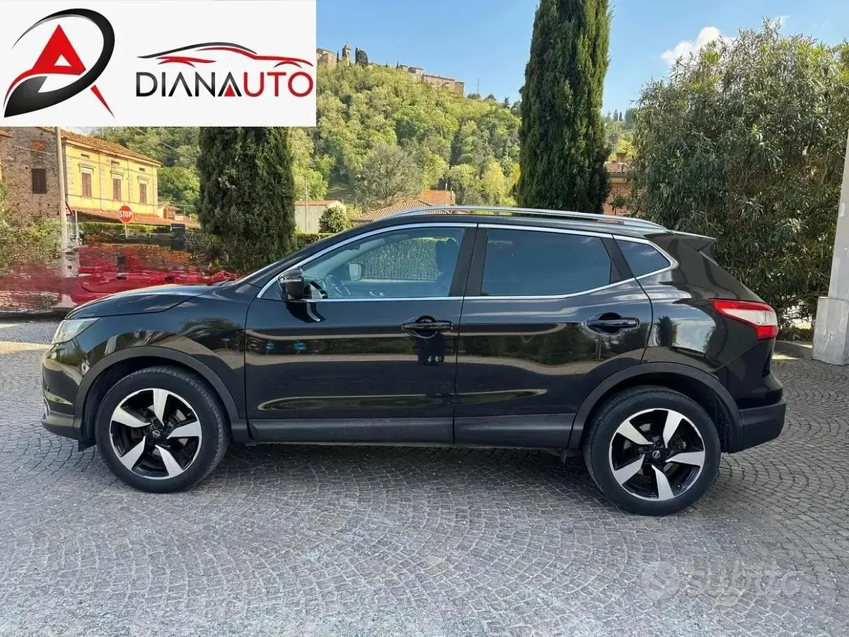 Usata Nissan Qashqai Tekna 116 CV (85 kW) 2016 Nero SUV