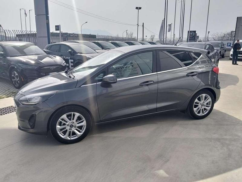 Usata Ford Fiesta Titanium 125 CV (91 kW) 2024 Magnetic grey Berlina