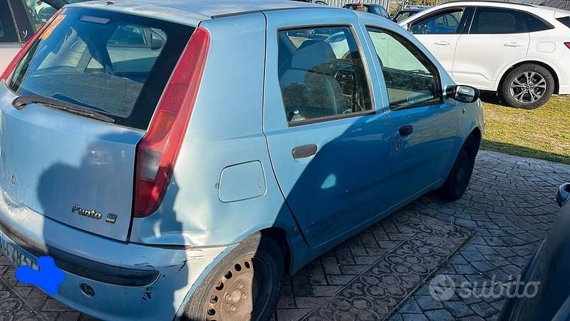 Usata Fiat Punto 60 CV (44 kW) 2005 Utilitaria