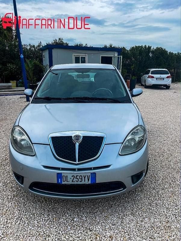 Usata Lancia Ypsilon 60 CV (44 kW) 2007 Grigio Utilitaria