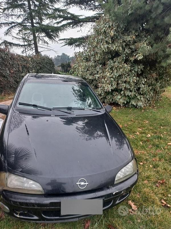 Usata Opel Tigra 90 CV (66 kW) 1997 Nero Coupé