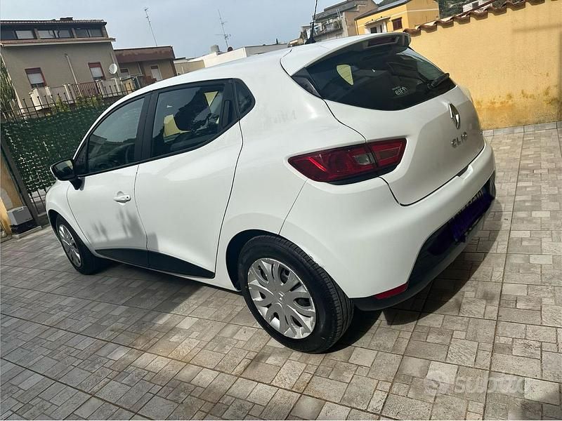Usata Renault Clio IV 75 CV (55 kW) 2014 Bianco Berlina