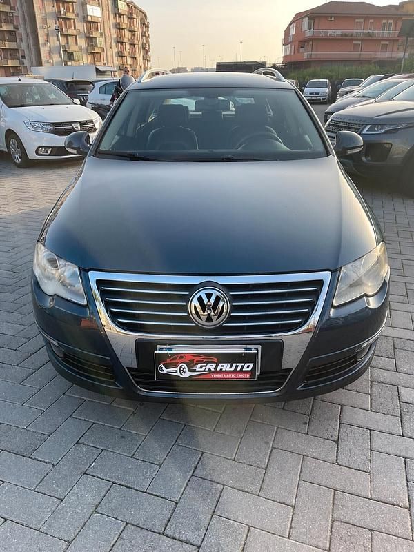 Usata VW Passat 140 CV (102 kW) 2006 Blu Station wagon