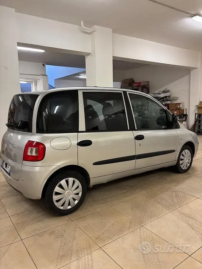 Usata Fiat Multipla Active 120 CV (88 kW) 2009 Grigio Monovolume