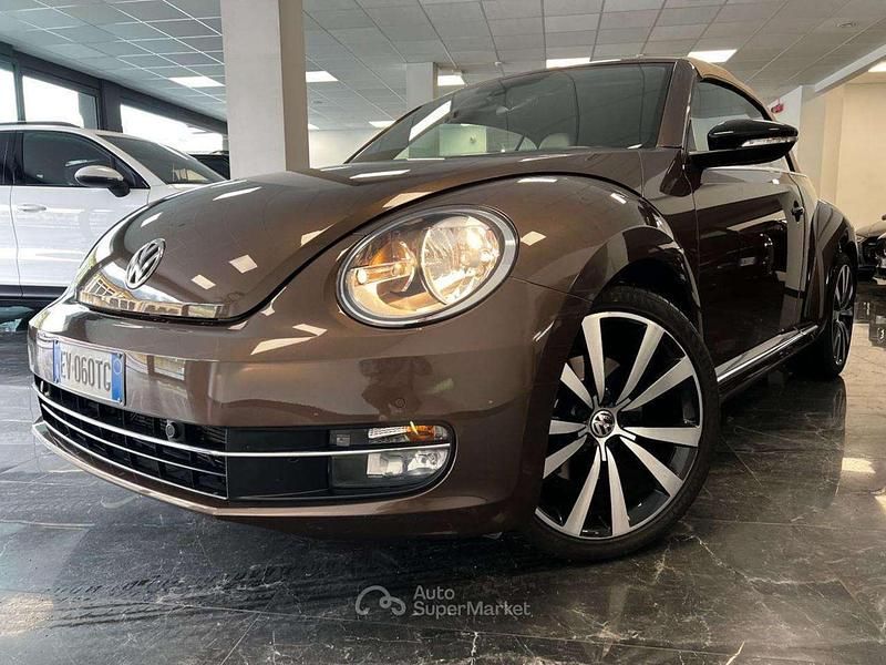 Usata VW Beetle Cabriolet Sport 160 CV (117 kW) 2014 Marrone Cabrio