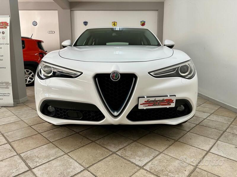 Usato 2017 Alfa Romeo Stelvio 2.1 Diesel 179 CV (21.499 €)