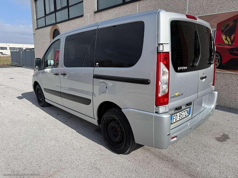 Usata Peugeot Expert Access 128 CV (94 kW) 2016 Argento Furgone