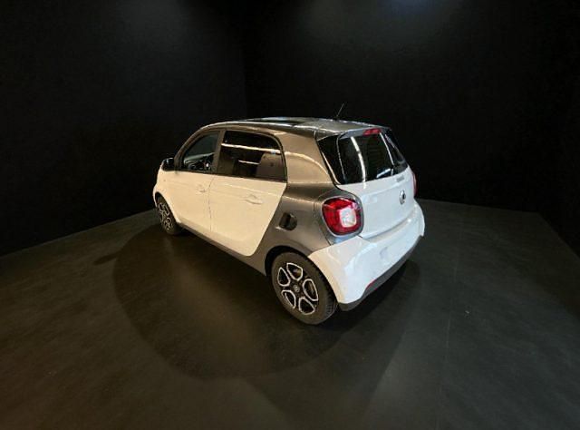 Usata Smart ForFour Prime 2016 Bianco Utilitaria