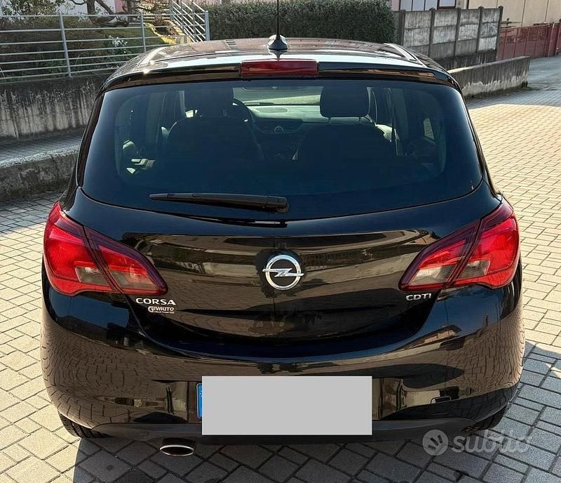 Usata Opel Corsa 75 CV (55 kW) 2018 Nero Utilitaria