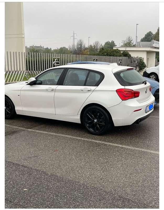 Usata BMW 118 Sport Line 150 CV (110 kW) 2015 Utilitaria