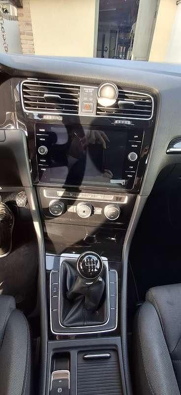 Usata VW Golf VII Highline 110 CV (80 kW) 2018 Berlina