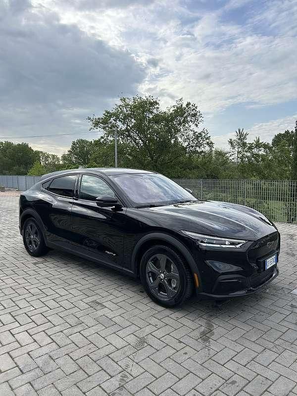 Usata Ford Mustang Mach-E Standard Range 197 kW (269 CV) 2021 Nero SUV