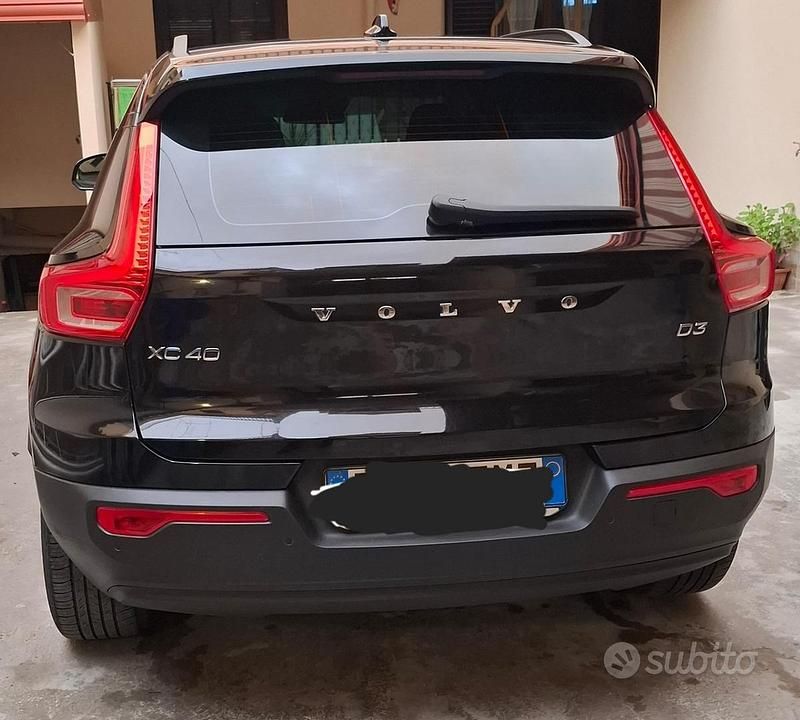 Usata Volvo XC40 150 CV (110 kW) 2018 Nero SUV