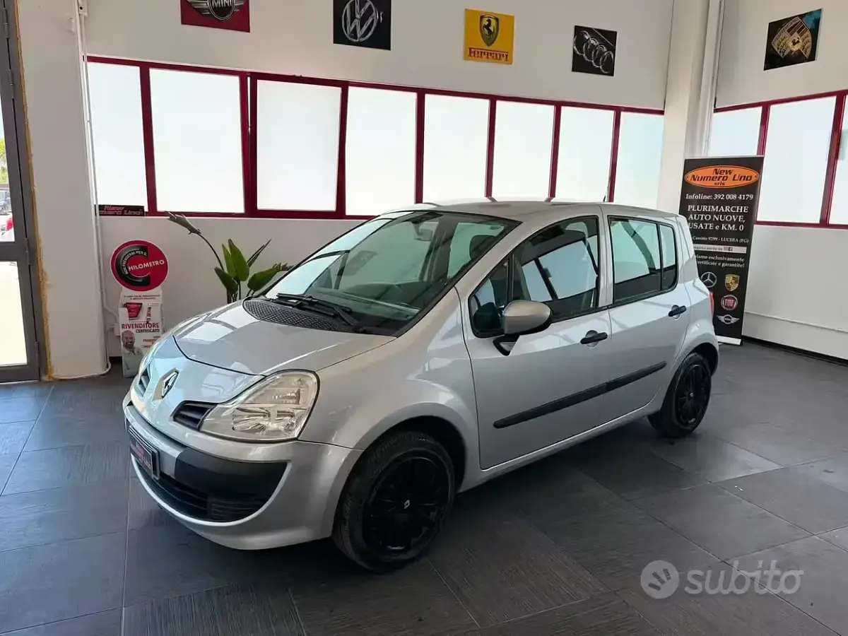 Usata Renault Modus 68 CV (50 kW) 2009 Grigio Monovolume