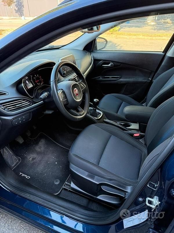Usata Fiat Tipo Lounge 95 CV (69 kW) 2019 Blu Station wagon