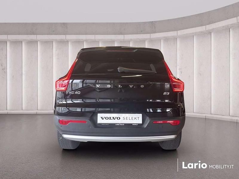 Usata Volvo XC40 Core 163 CV (119 kW) 2024 Onyx black SUV