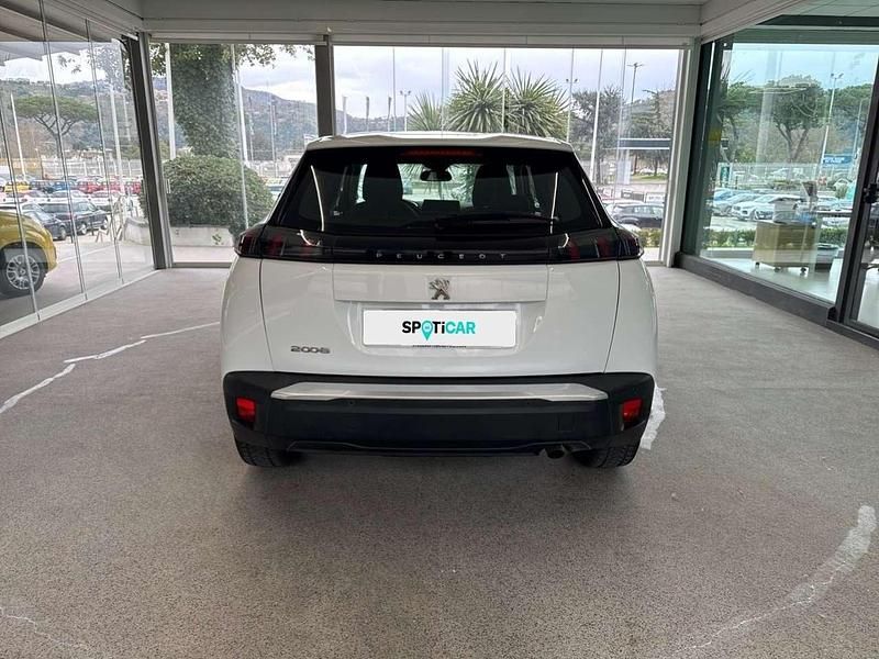 Usata Peugeot 2008 Active 102 CV (75 kW) 2022 Bianco SUV