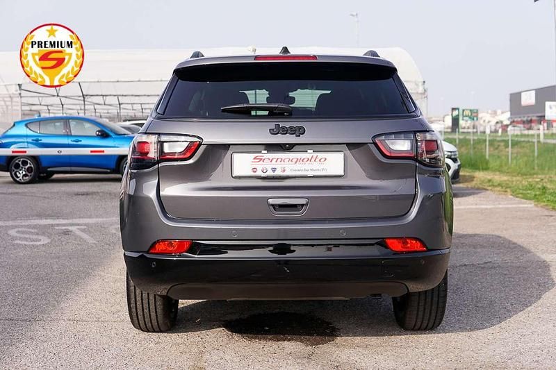 Usata Jeep Compass Summit 131 CV (96 kW) 2025 Grigio moda SUV