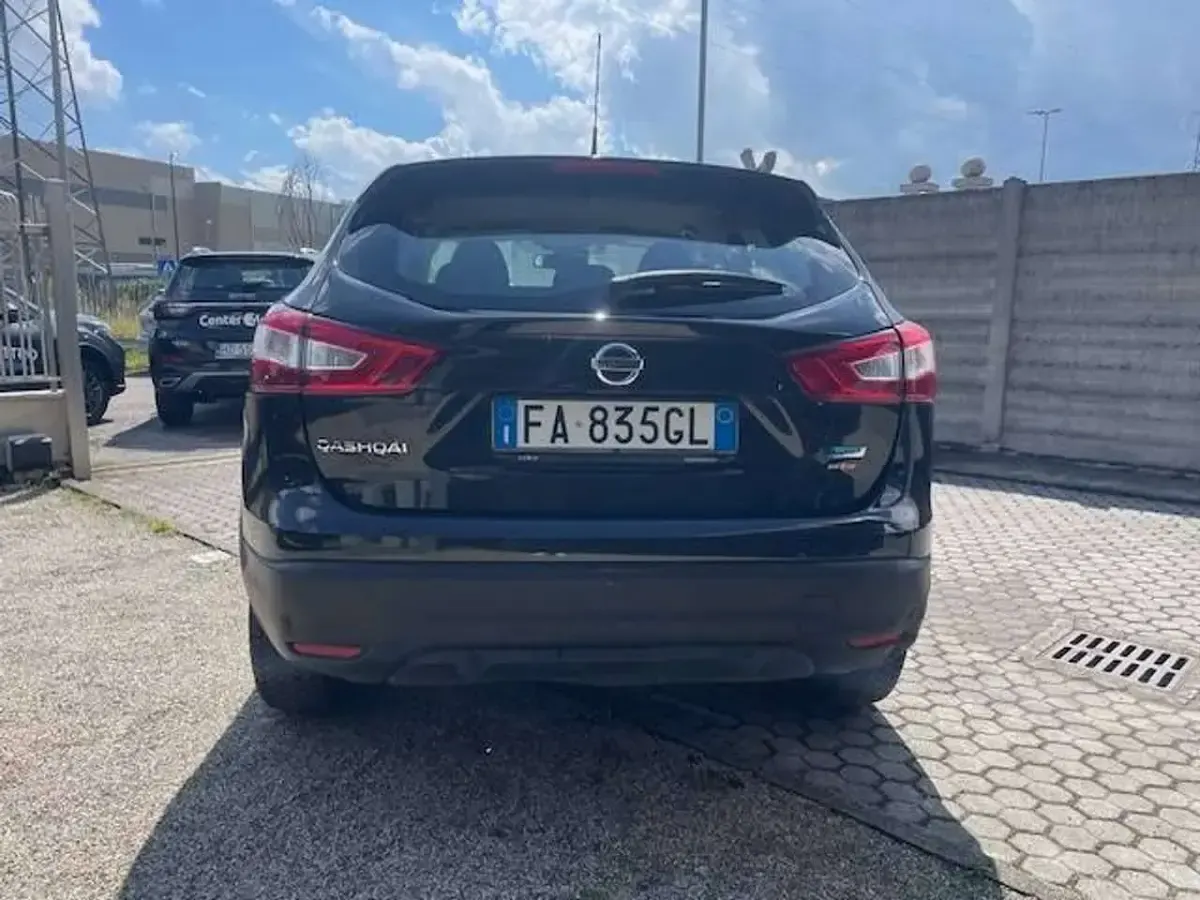 Usata Nissan Qashqai Acenta 110 CV (80 kW) 2015 Nero SUV