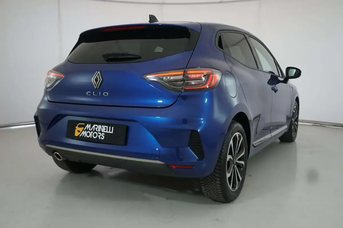 Usata Renault Clio V Techno 91 CV (66 kW) 2025 Blu/azzurro Berlina