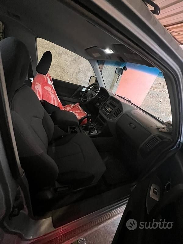 Usata Mitsubishi Pajero Instyle 2004 Grigio SUV