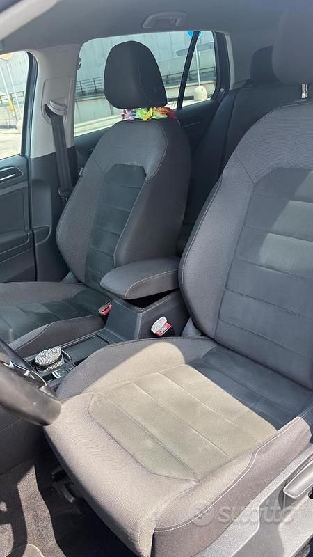 Usata VW Golf VII 116 CV (85 kW) 2018 Grigio Utilitaria
