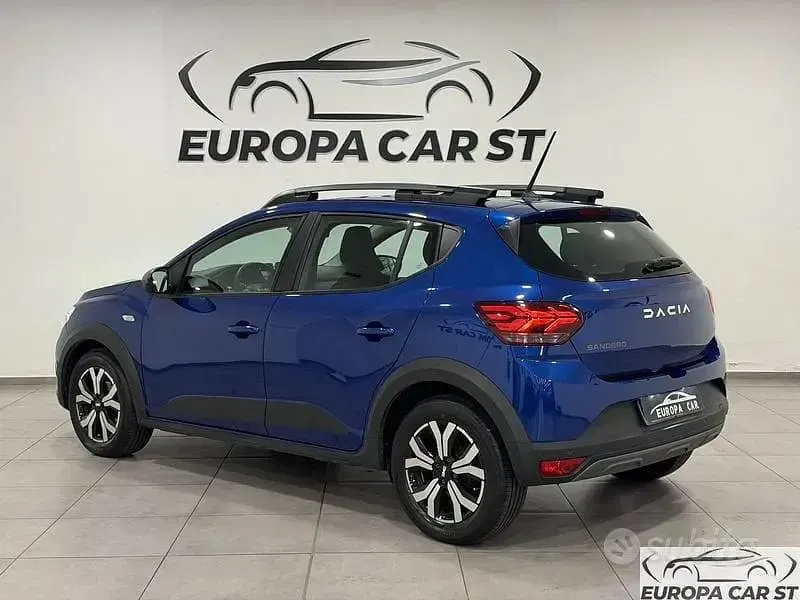 Usata Dacia Sandero Essentiel 101 CV (74 kW) 2023 Blu/azzurro Berlina