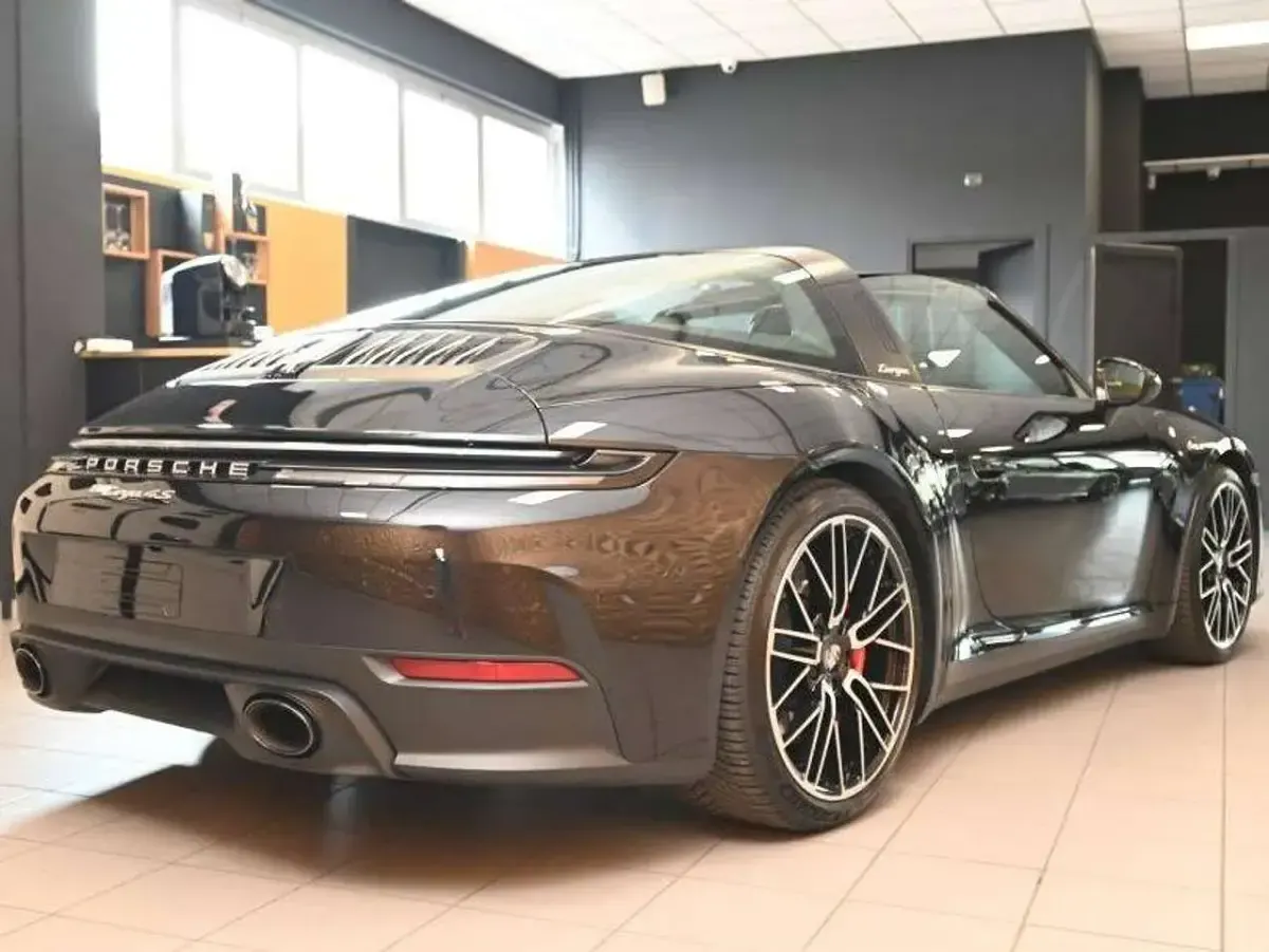 Usata Porsche 911 Targa 4S 480 CV (353 kW) 2026 Nero met/full pelle nera Cabrio
