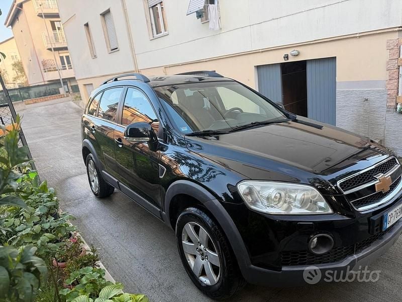 Usata Chevrolet Captiva LS 150 CV (110 kW) 2007 Nero SUV