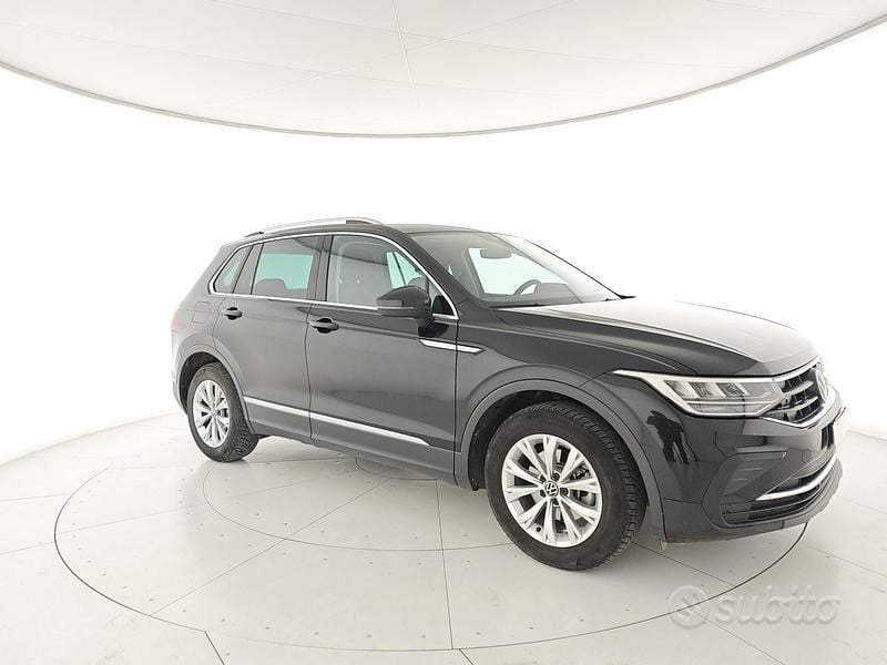 Usata VW Tiguan Life 150 CV (110 kW) 2023 Nero SUV