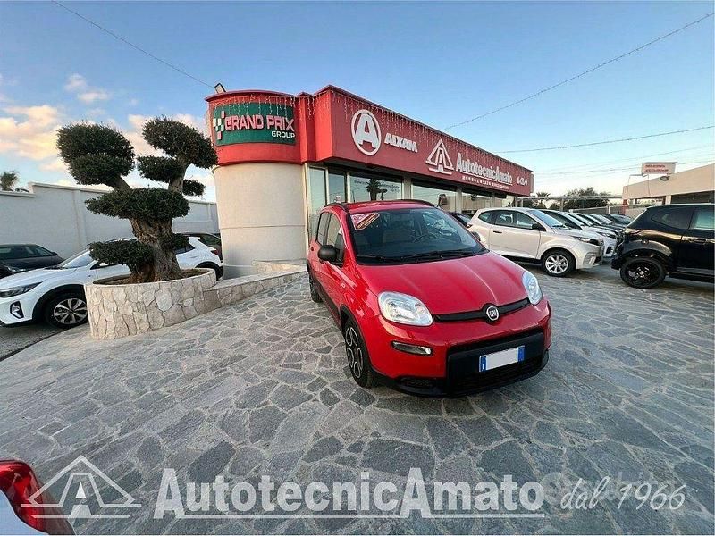 Rosso Usata 2022 Fiat Panda City Life Tre volumi | 9990 € (Buon prezzo) - Immagine 1/4