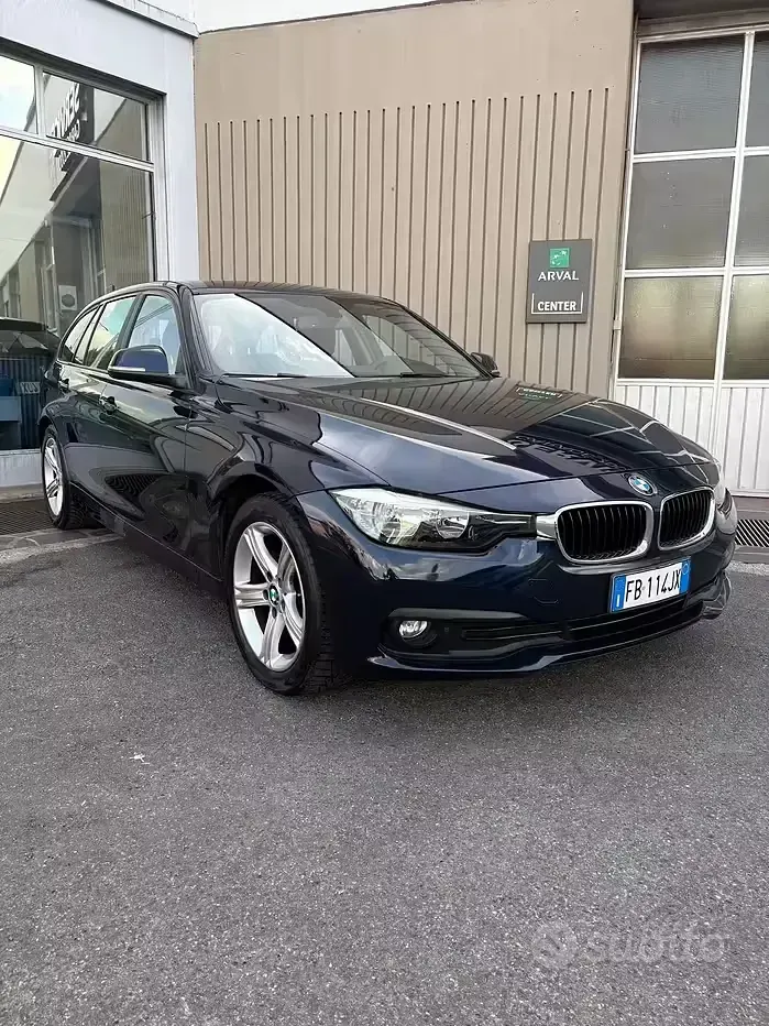 Usata BMW 316 Luxury Line 116 CV (85 kW) 2015 Blu Station wagon