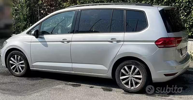Usata VW Touran 116 CV (85 kW) 2017 Grigio Monovolume