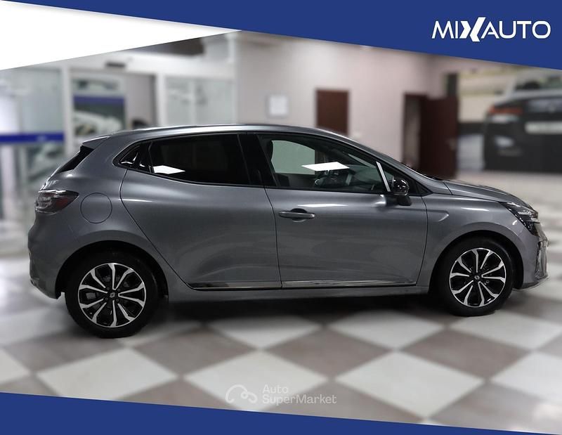 Usata Renault Clio V Techno 91 CV (66 kW) 2025 Gray Berlina