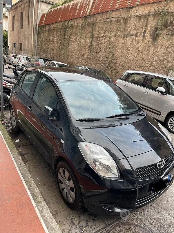Usata Toyota Yaris 2008 Nero Utilitaria