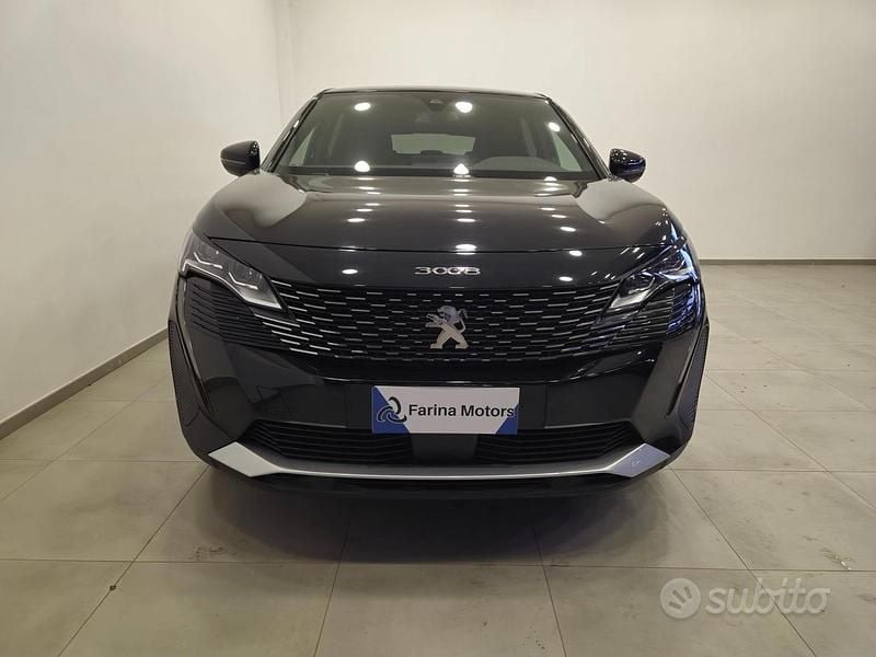 Usata Peugeot 3008 Allure 180 CV (132 kW) 2024 Verde Berlina
