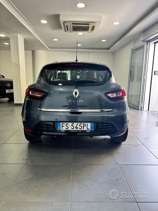 Usata Renault Clio IV Intens 76 CV (55 kW) 2019 Blu Berlina