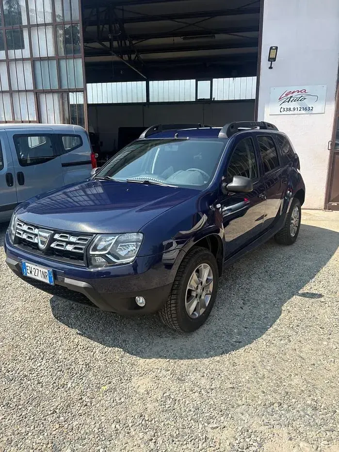 Usata Dacia Duster 105 CV (77 kW) 2014 Bluazzurro SUV